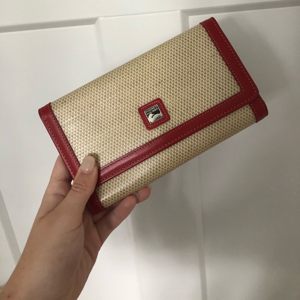 Dooney & Bourke Wallet - good condition!